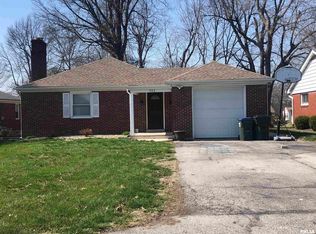 703 Waterloo Dr, Waterloo, IL 62298