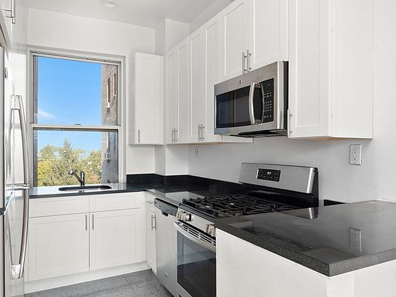 2nd image of 136 Prospect Park W APT 4A