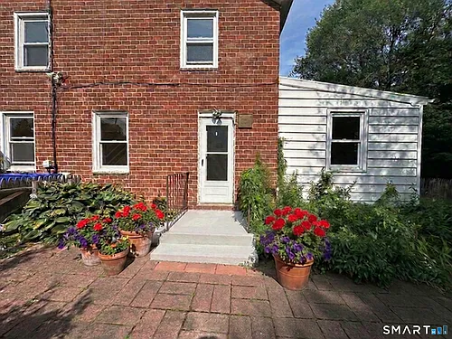 94 Garden Dr Photo 1