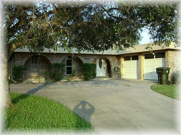 2nd image of 4018 Capitol Dr