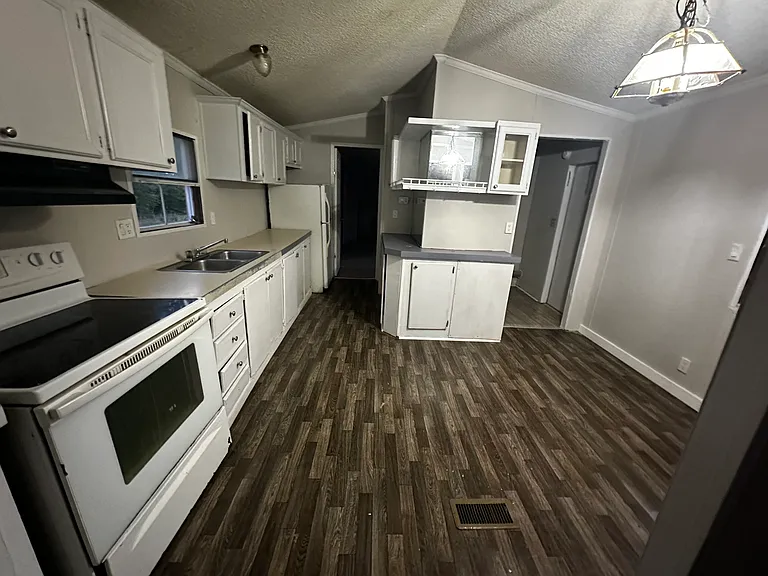 250 Small Rd — Photo 8