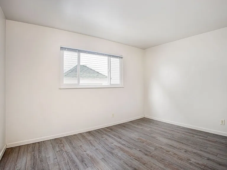1804 Santa Clara Ave #C - 1 bedroom | 1 bathroom | Upper unit — Photo 7