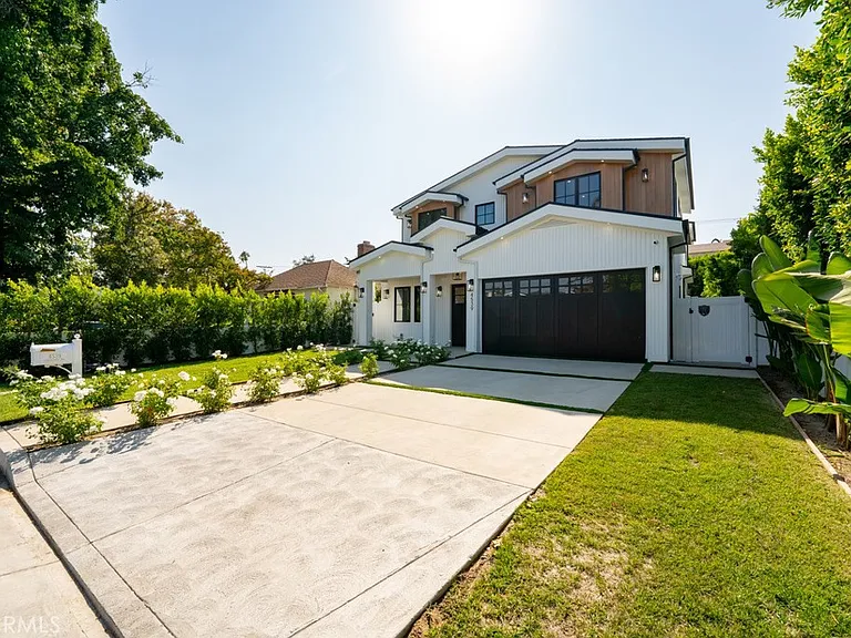 4539 Longridge Ave — Photo 31