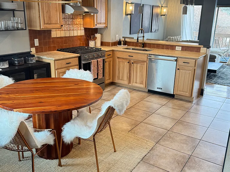 97 Segura Ct — Photo 7
