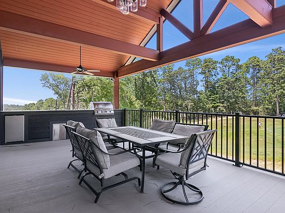 4th image of 175 Vantage Dr