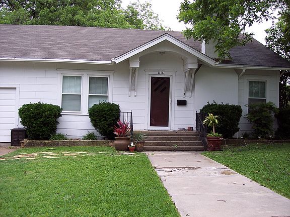 2nd image of 1114 Hackberry St