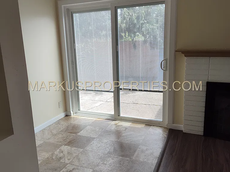110 SW 137th Ave #3 — Photo 6
