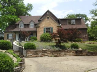 1742 Dysard Hill Dr, Ashland, KY 41101