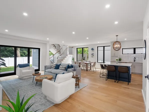 811 Heath St, Brookline, MA 02467