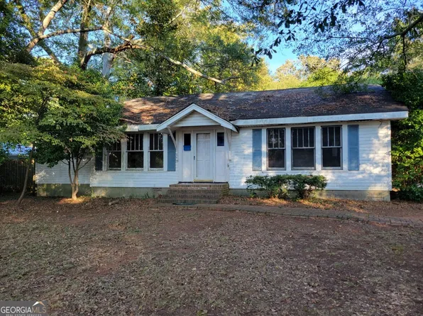 84 N Bowden St, Commerce, GA 30529