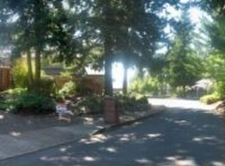 16622 NE San Rafael Dr, Portland, OR 97230