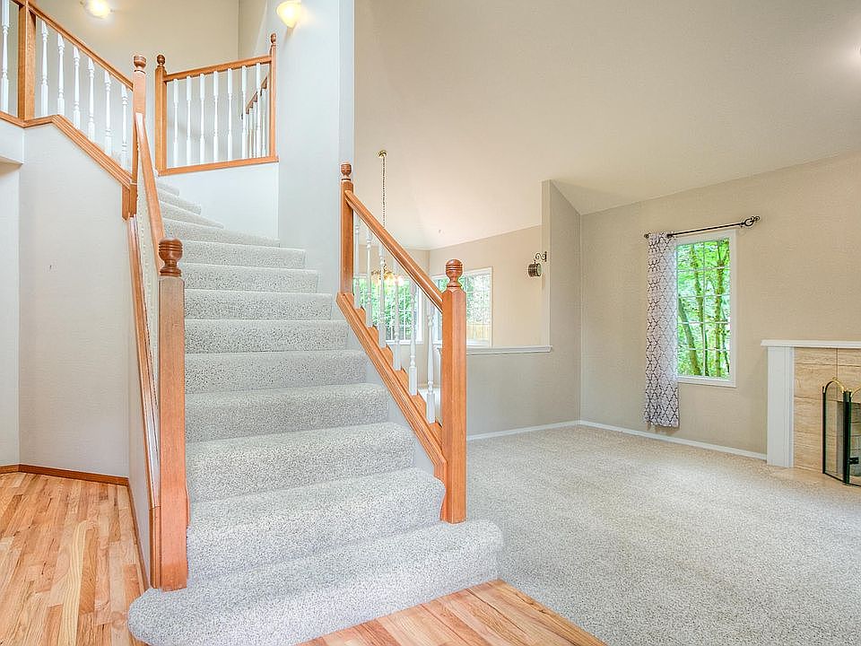 2nd image of 23022 NE 13th St