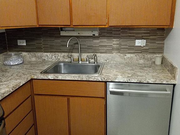 5th image of 5401 S Hyde Park Blvd APT 306