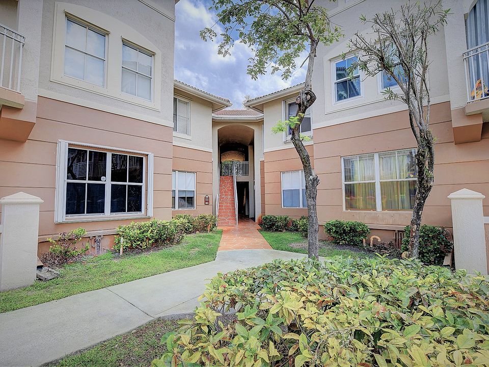 1st image of 8826 W Flagler St APT 219