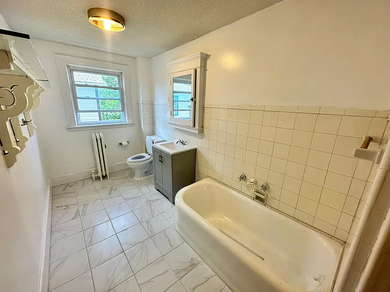 152 Sumner Ave #150 — Photo 11