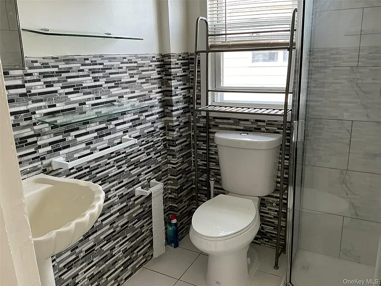 1108 Washington Ave — Photo 13