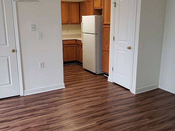 3rd image of 600 E 8th St APT 309