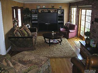 2nd image of 2886 Lee Pl
