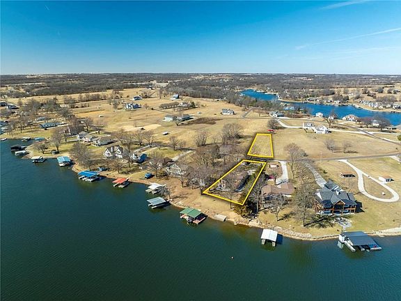 3rd image of 1006 Lake Viking Ter