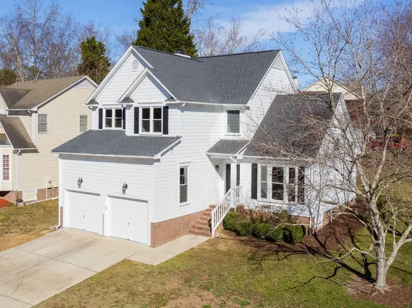 1204 Matthews Glen Dr, Knightdale, NC 27545