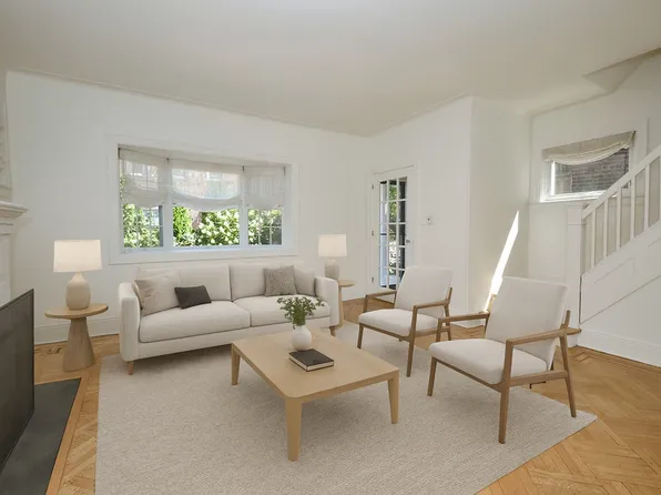 16 Colonial Gardens image 3 of 40