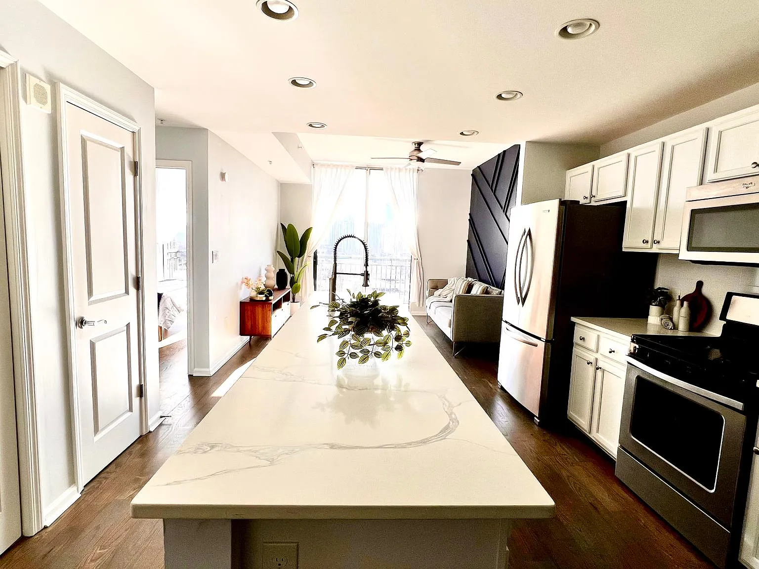 3040 Peachtree Rd NW — Photo 3