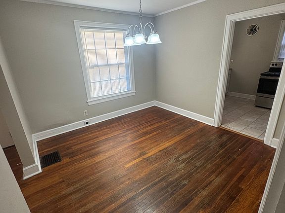 4th image of 139 Glenn Pl