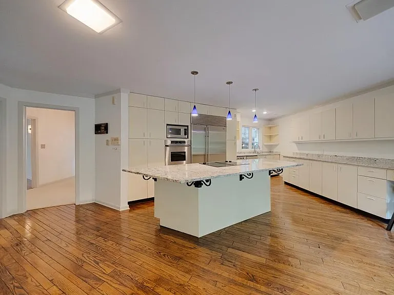 130 Huntcliff Point — Photo 11