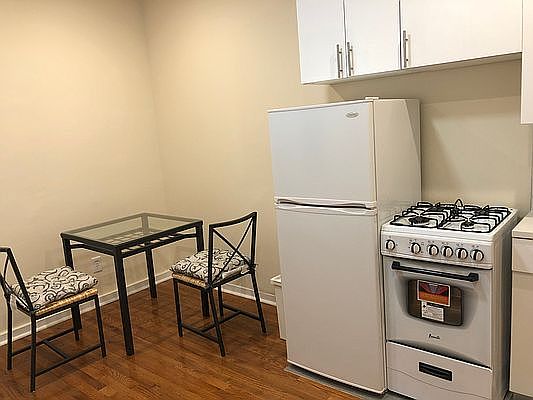 2nd image of 835 Bedford Ave APT 3B