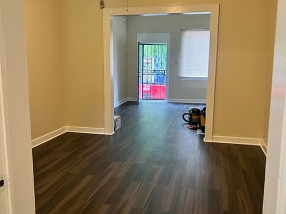 3rd image of 1125-1127 Port St #1125