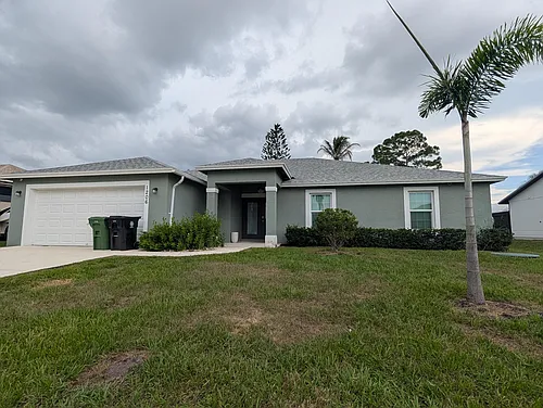 1206 SW Asturia Ave Photo 1