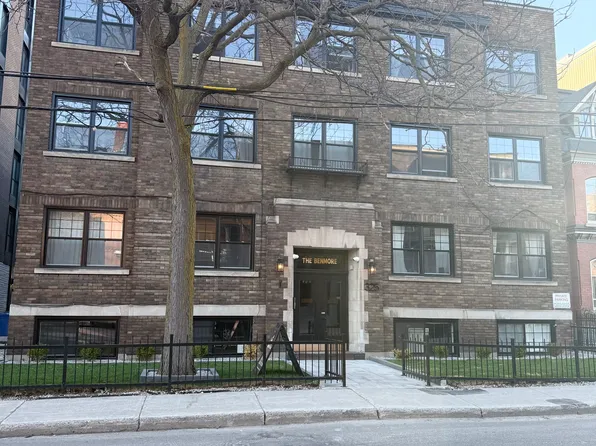 325 Cooper St, Ottawa, ON