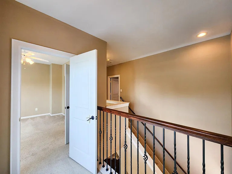 219 W 27th St #K — Photo 30