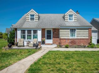 95 Wheeler Avenue, Valley Stream, NY 11580