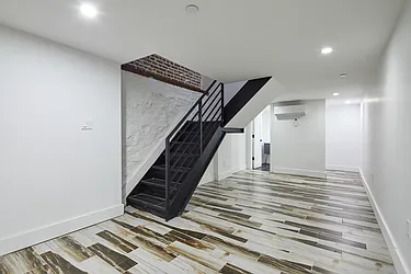 Rented by Venn NY Inc