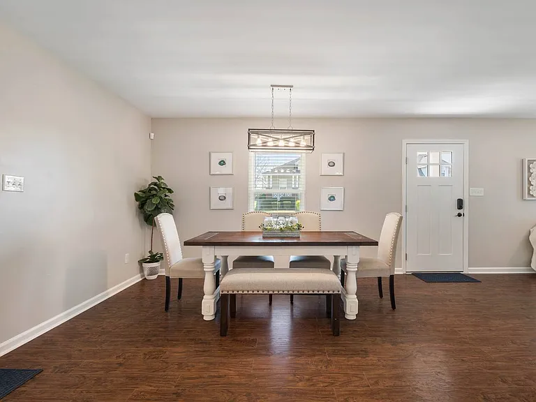 422 Katonah Ave — Photo 7