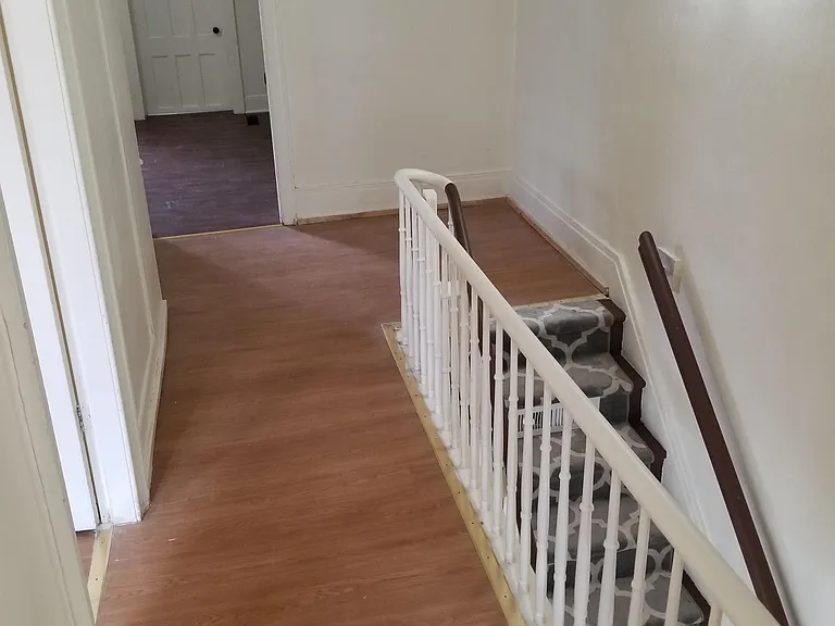 218 E Jackson St — Photo 26