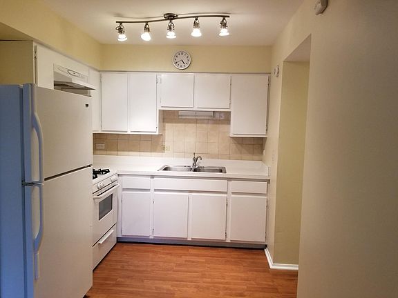 3rd image of 7343 Country Creek Way Unit 6