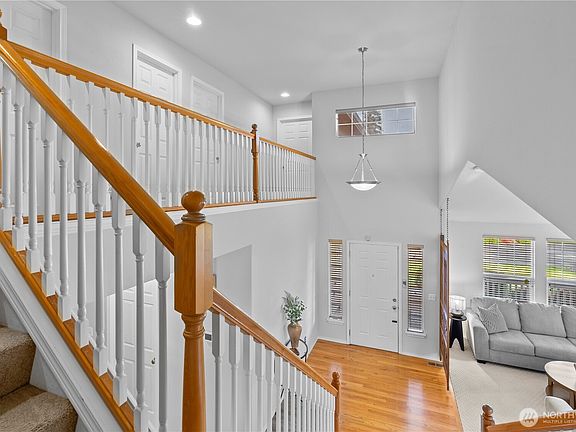5th image of 710 122nd Avenue Ct E
