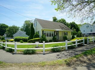 3 Victoria Ln, Stoneham, MA 02180