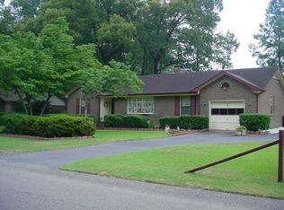 414 Homestead Dr, Fayetteville, NC 28303