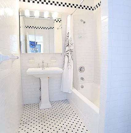 4th image of 113 E 31st St APT 5A