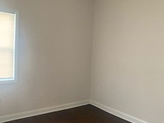 5th image of 116 Vinton St Floor 1