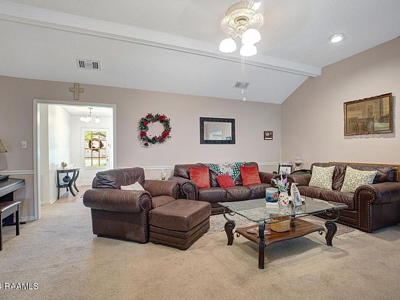 4th image of 104 Saratoga Cir