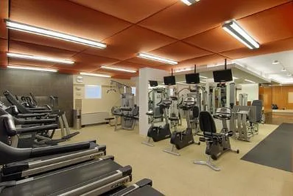 Sold by Sloane Square | media 9