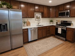 77 Rowe St Floor 2, Melrose, MA 02176