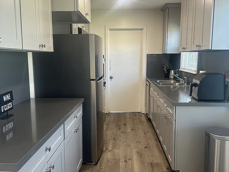 2319 Carol St — Photo 18