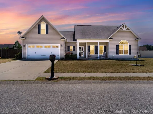 304 Blackhawk Ln, Raeford, NC 28376