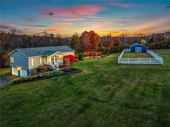 100 Rohrer Ln, Mars, PA 16046