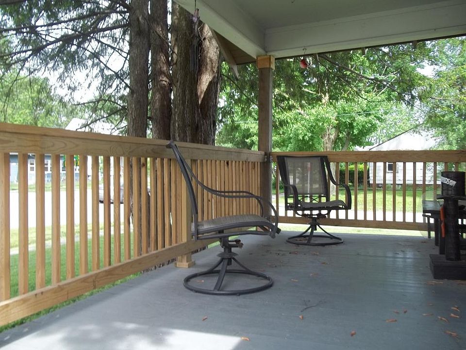 2nd image of 2901 Dewitt Ave